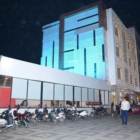 Hotel Dwarka Park Shirdi Exterior foto